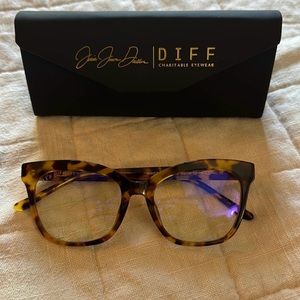 Diff Winston amber tortoise glasses